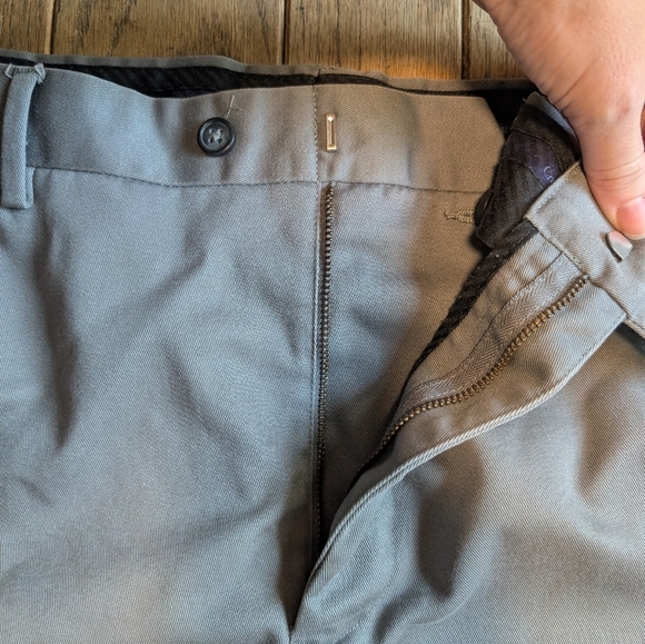 Men's Croft And Barrow Gray Pleated Front Dress Pants Size 42x32 - Picture 4 of 4